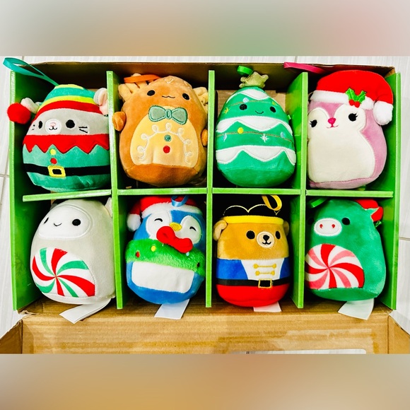 Squishmallows 8 piece ornament collection (minis)
Christmas Squishmallows Mini - Picture 1 of 2